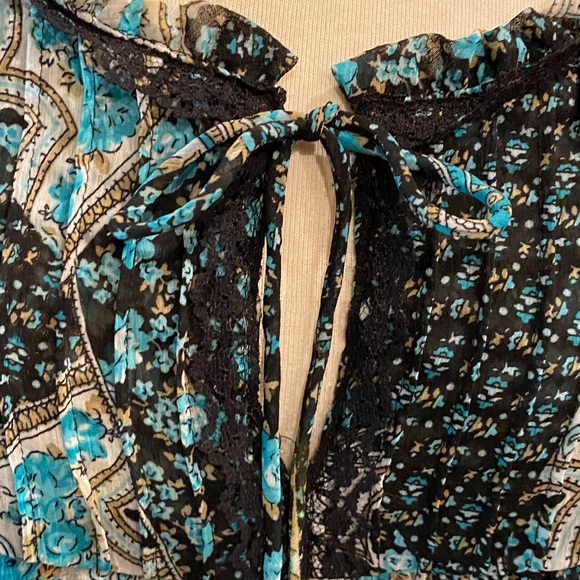 Turquoise black and multicolor blouse in size 1X by notationNotations - Picture 8 of 9
